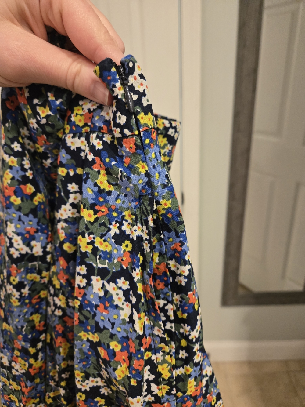 Boden Navy Floral A-Line Midi Skirt Size 10R - Picture 4 of 4